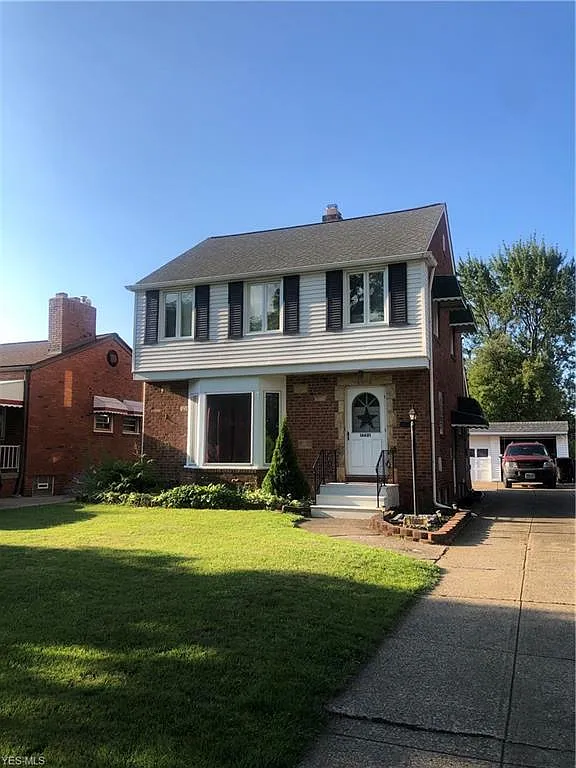 16601 Westdale Ave photo 1