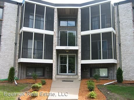 3rd image of 1207 Owens St N APT 303
