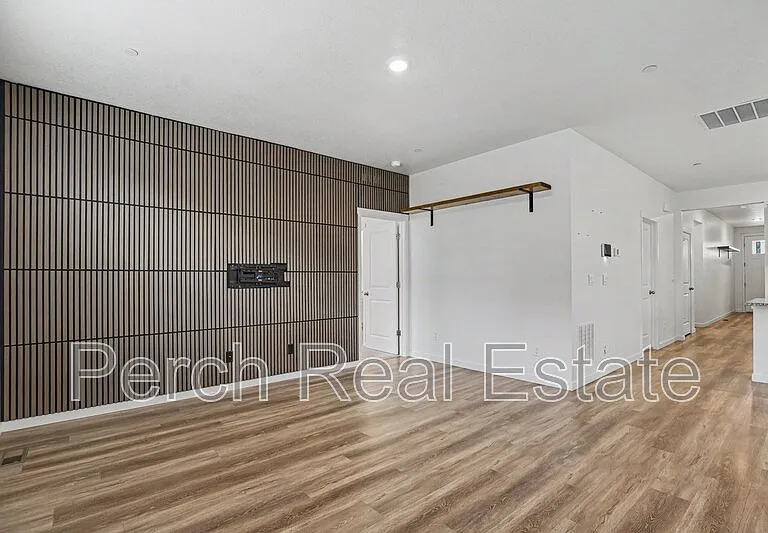 9892 Cathay St — Photo 7