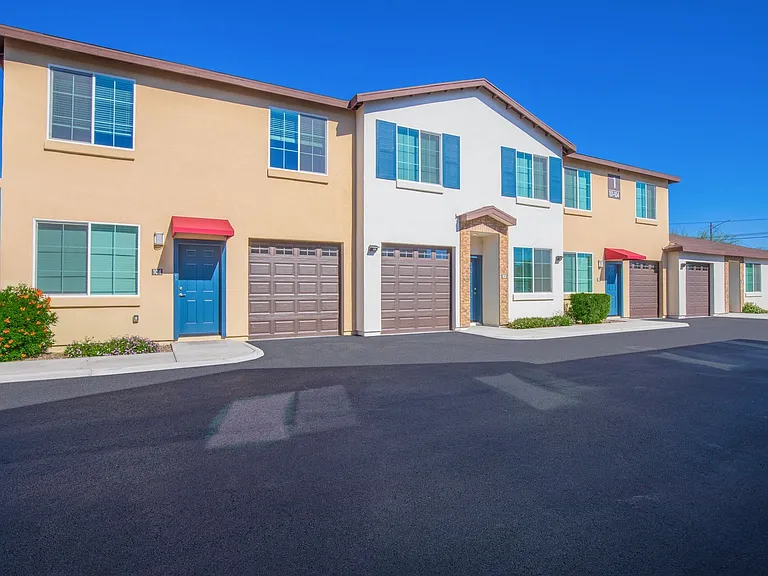 San Junipero Townhomes — Photo 24