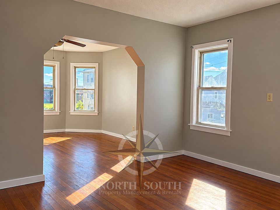 1st image of 325 Davis St #2