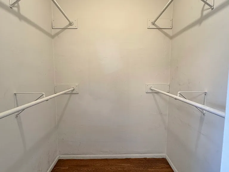 7929 Waring Ave #7929 — Photo 10