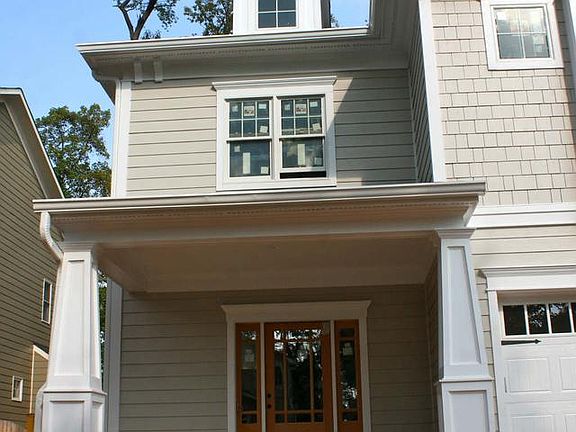 4th image of 10101 Edward Ave