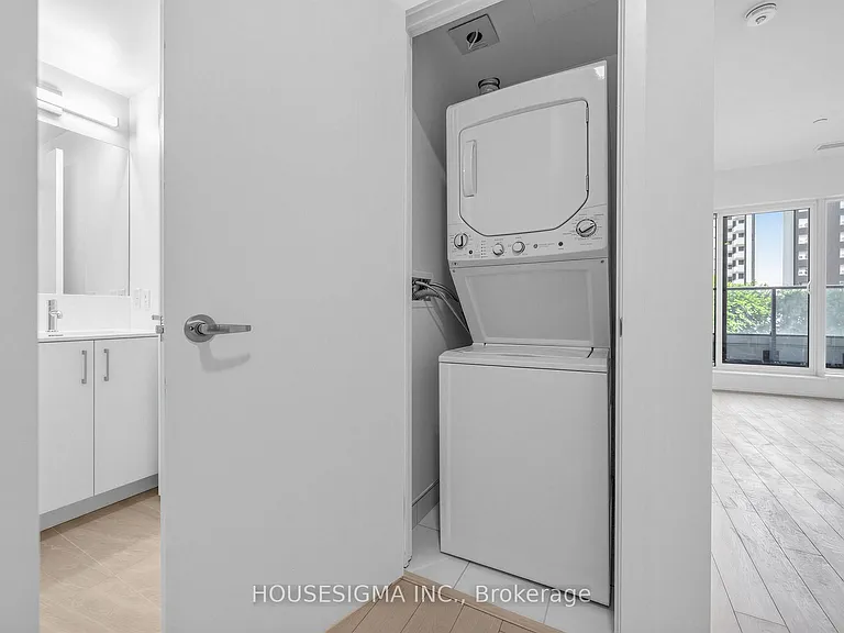 4010 Eglinton Ave W #407 — Photo 17
