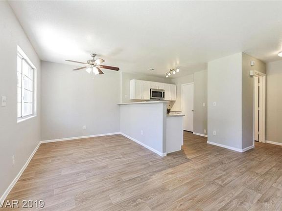 3rd image of 2528 Sierra Bello Ave Unit 101
