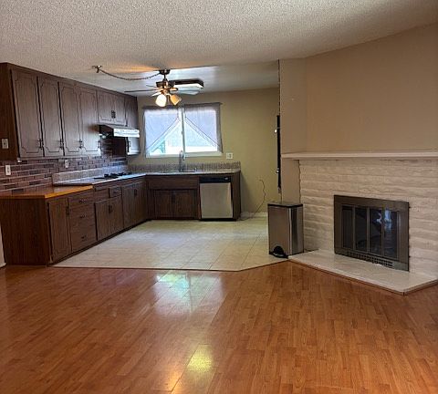2nd image of 6972 Melba Ave