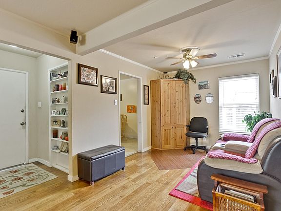 5th image of 20 N Quebec St