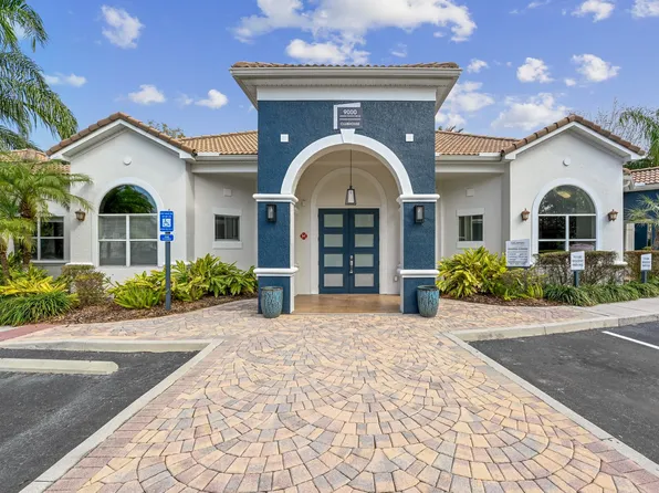 Halston World Gateway Apartment Homes