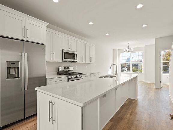 4th image of 9626 Weshire Dr