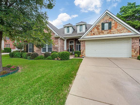 3rd image of 977 Water Oak Dr