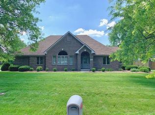 7945 S Nantucket Woods Ct, Terre Haute, IN 47802