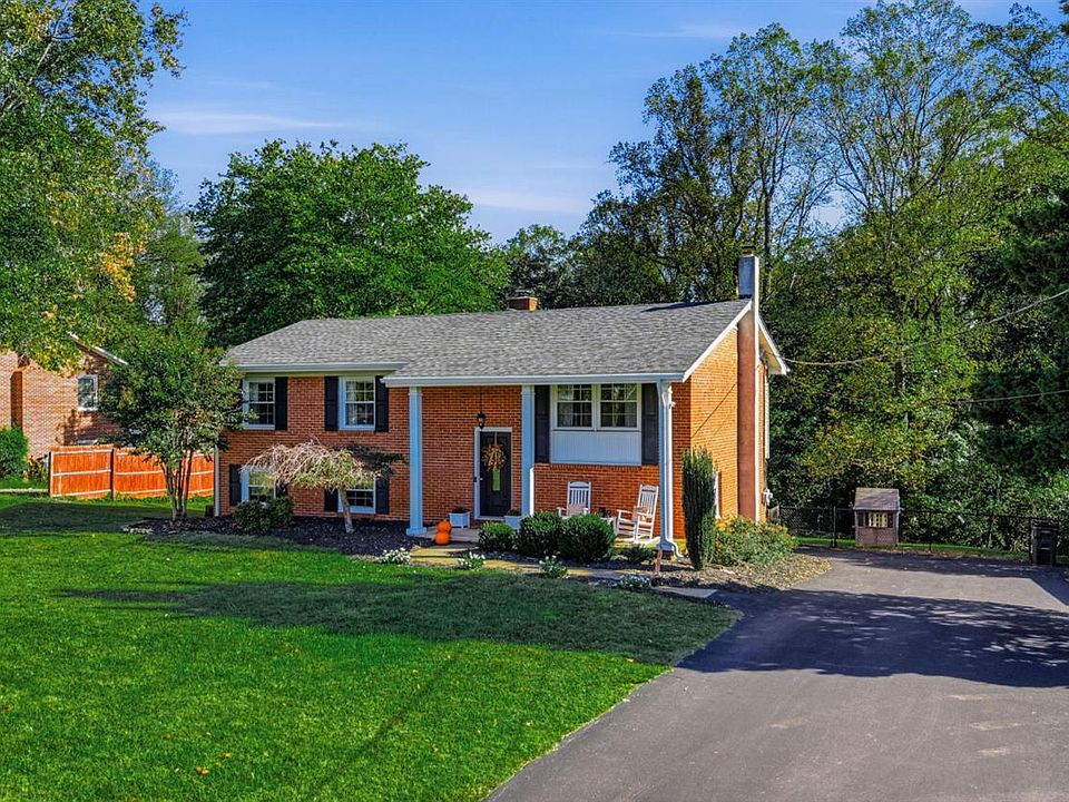 1st image of 1211 Rainbow Forest Dr
