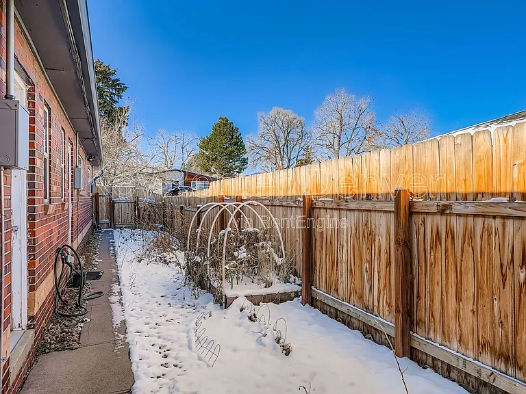 2928 N Milwaukee St — Photo 14