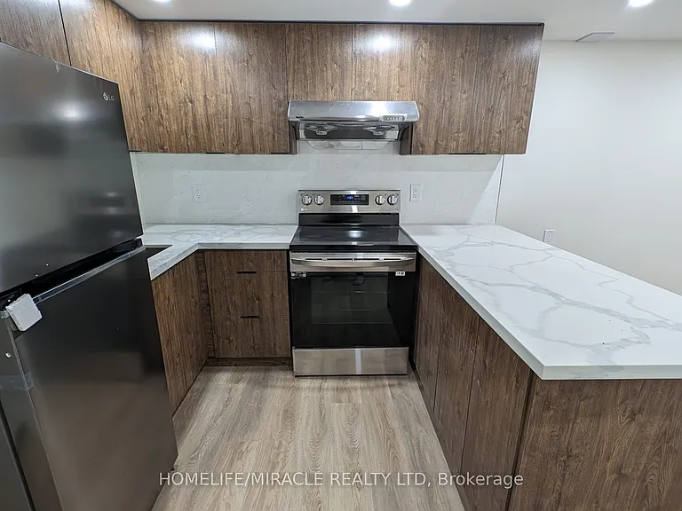 163 Whitfield Ave — Photo 2