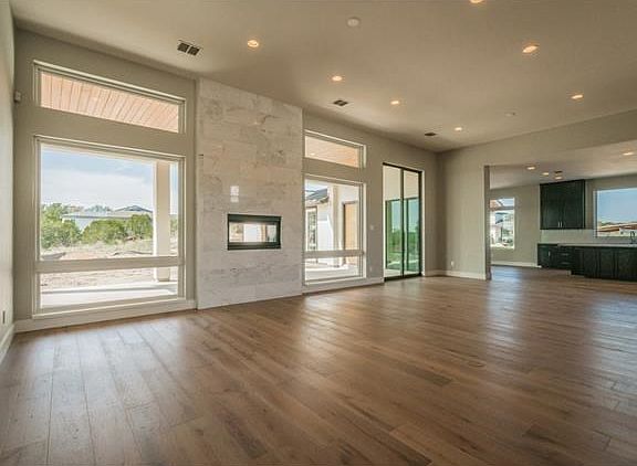 4th image of 502 Serene Estates Dr