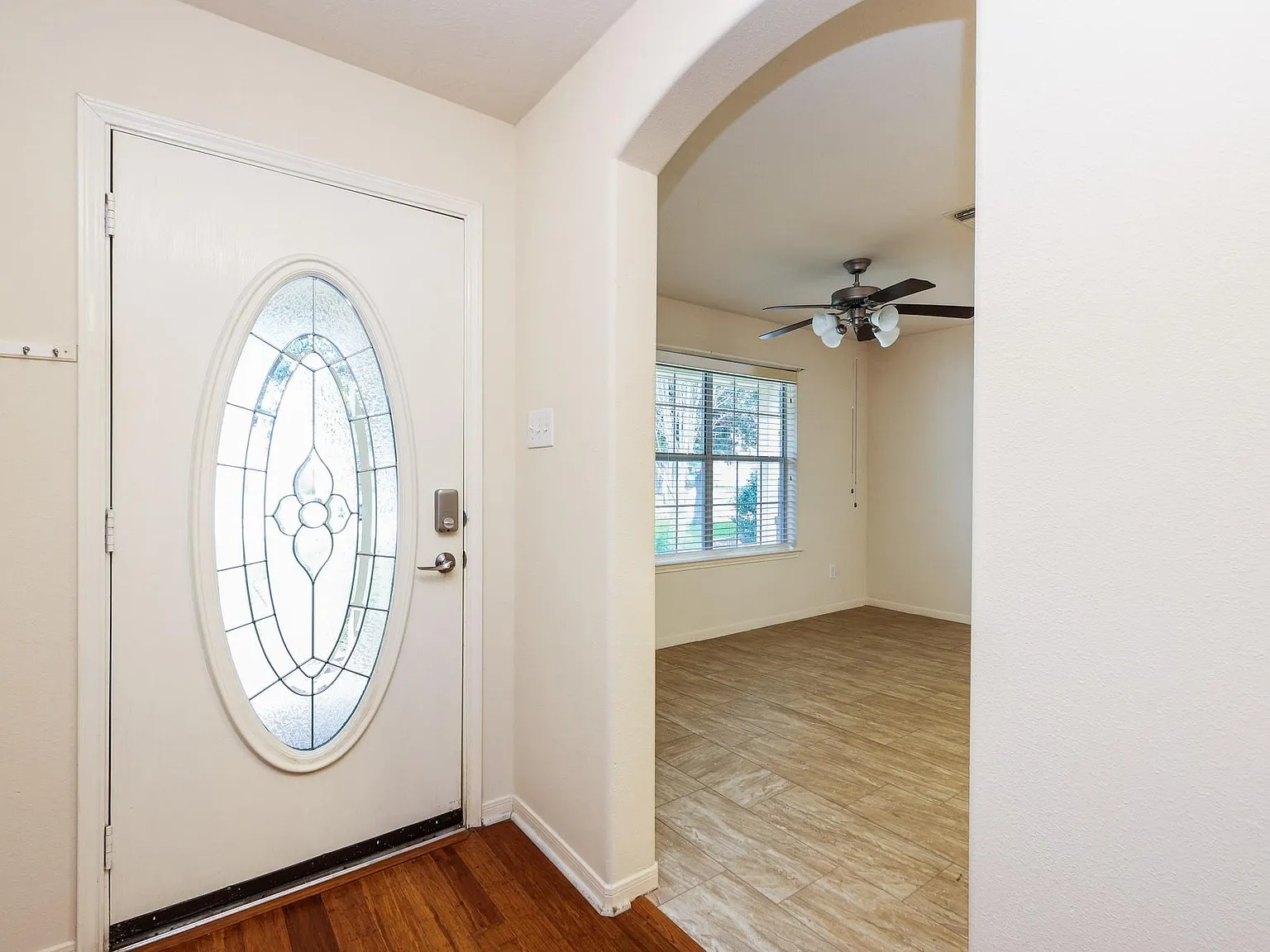 3 bed, 2.0 bath, $2,200 — Photo 3