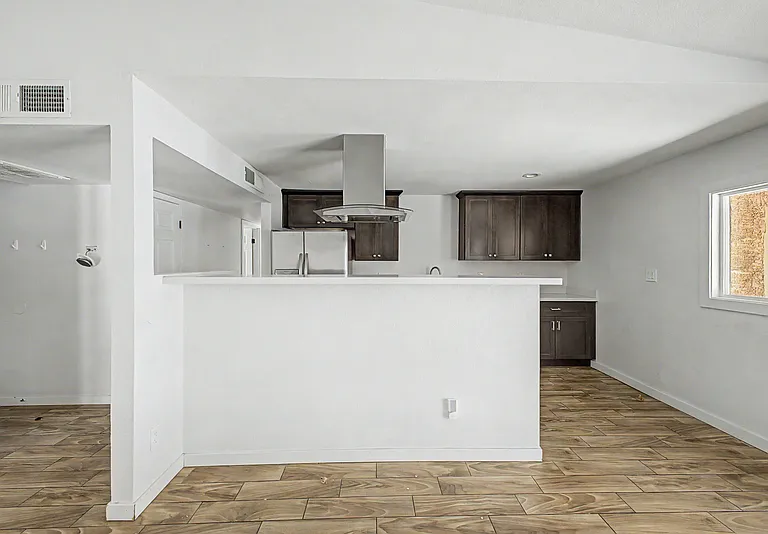 13608 N 41st Pl — Photo 7