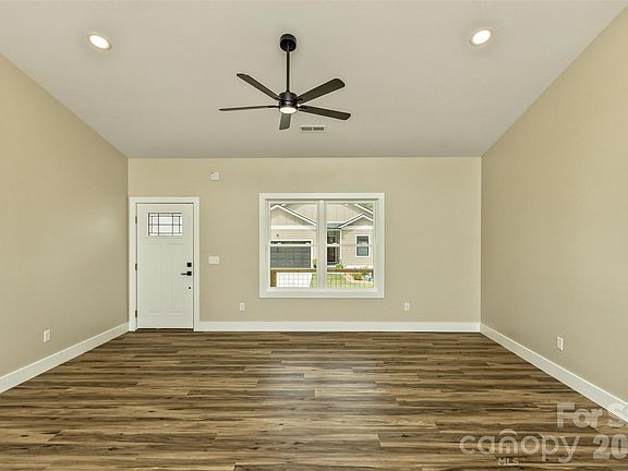 5th image of 112 Peyton Elaine Rd