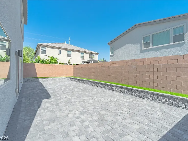 6846 W Ford Ave — Photo 29