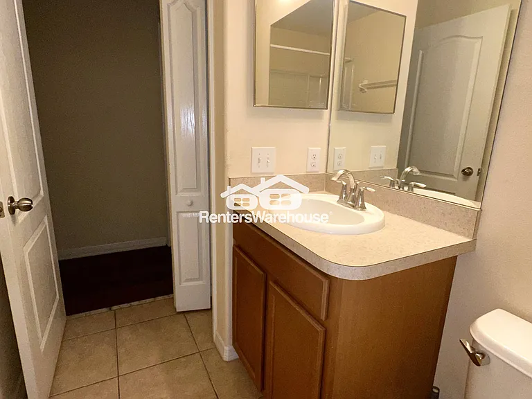 10943 Keys Gate Dr — Photo 24