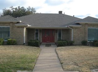 9910 Acklin Dr, Dallas, TX 75243