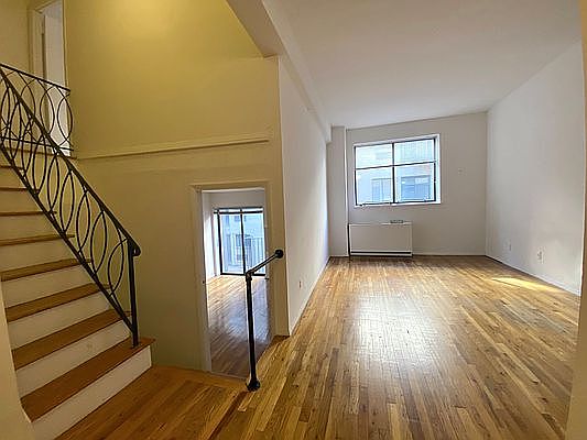 5th image of 325 E 64th St APT 407