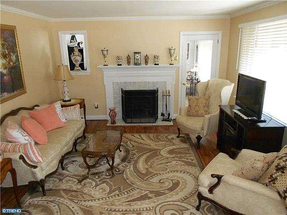 4th image of 1006 Concord Ave