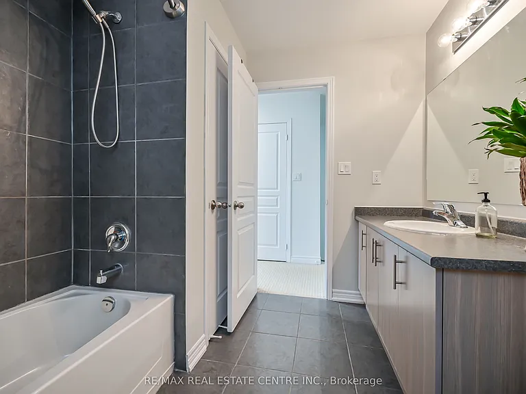 226 Lormont Blvd — Photo 30