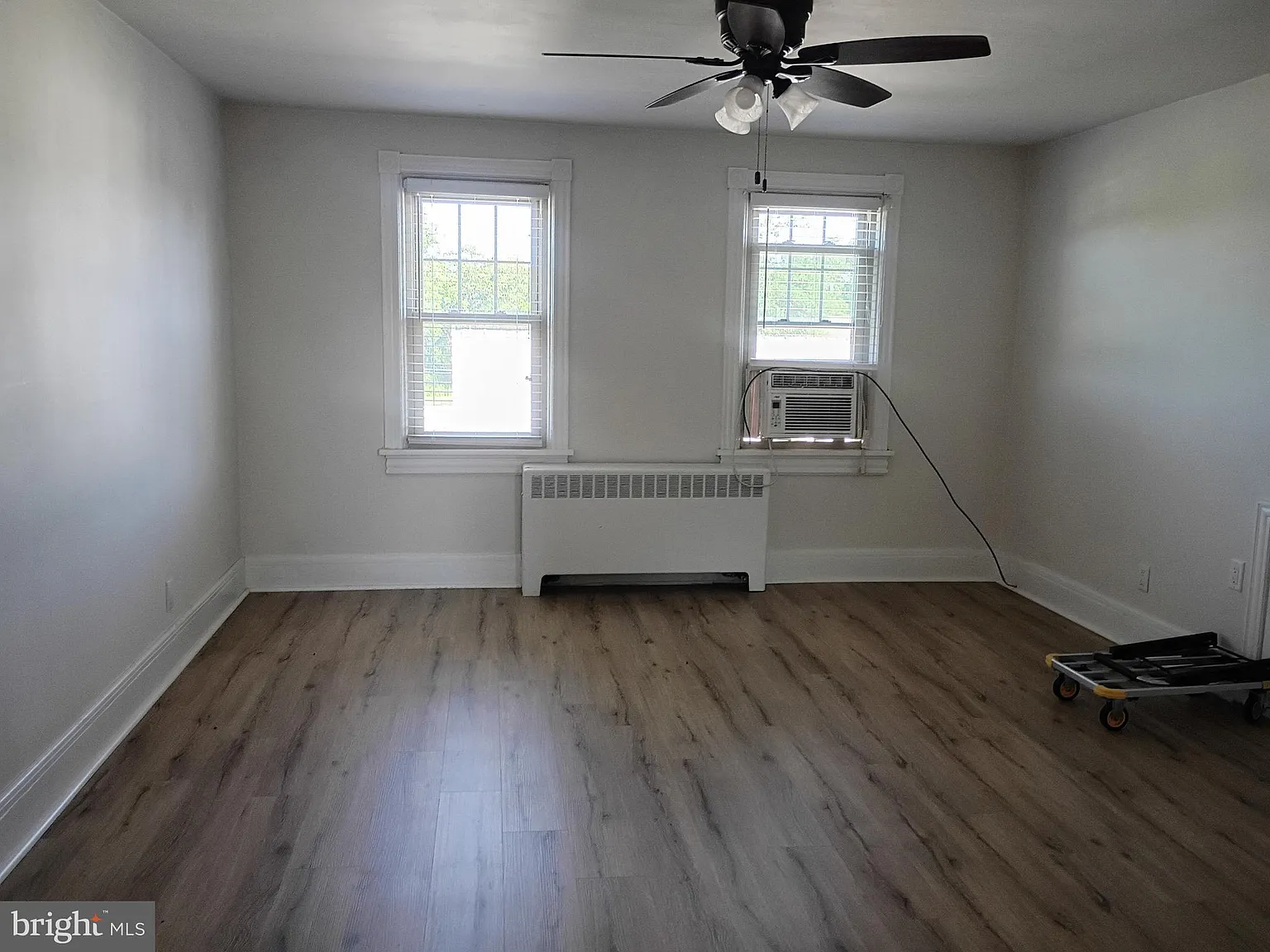 1 bed, 1.0 bath, 800 sqft, $1,300 — Photo 4