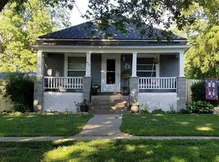 430 Walnut St, Hickman, NE 68372