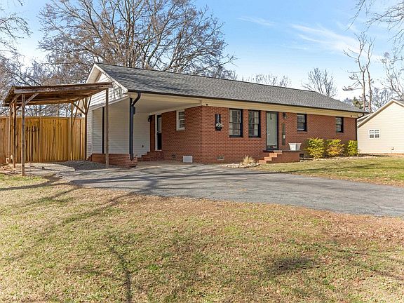 2nd image of 121 Hicks Dr