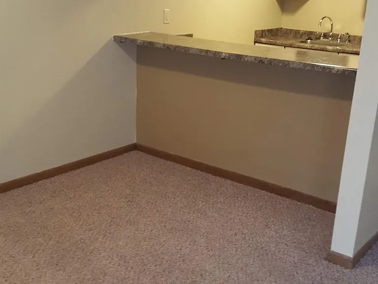 2759 Ventura Dr — Photo 4