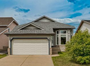 47 E Harvest Glen Rise NE, Calgary, AB T3K 4C1