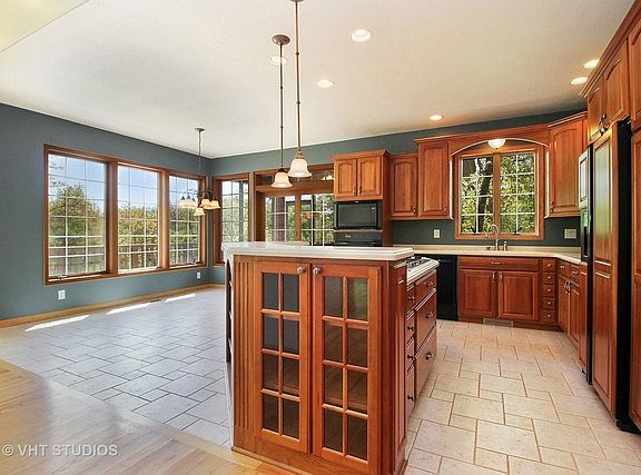 5th image of 1641 Waterford Pl