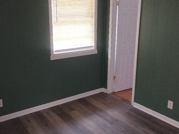 2nd image of 12 Oak Acres