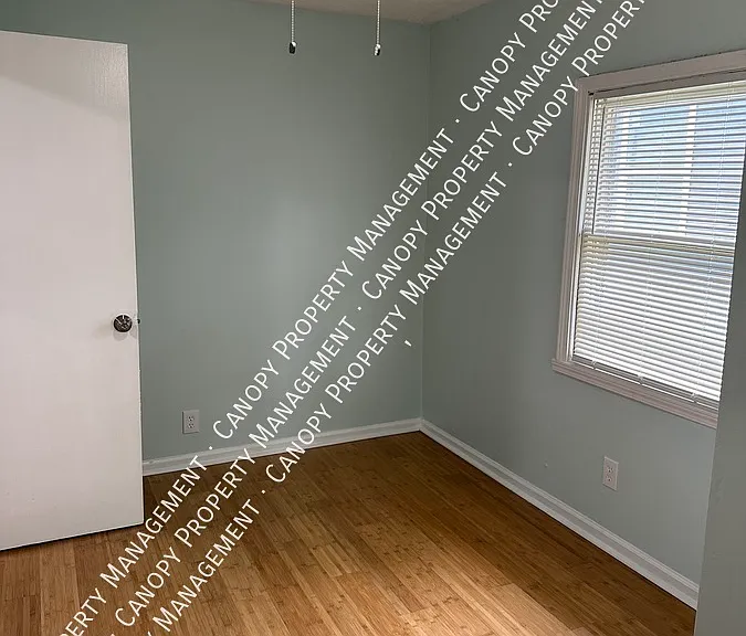 401 Roosevelt Blvd — Photo 10