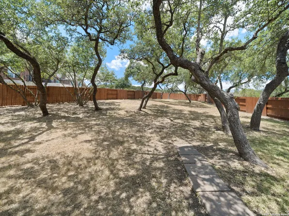 8730 Rancho De Taos, Helotes, TX 78023