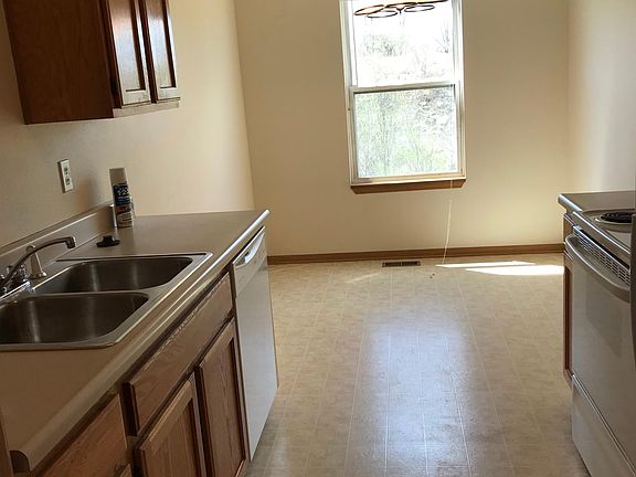 5th image of 8642 N Cleveland Ln