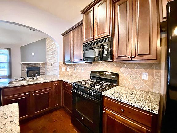 4th image of 506 W Holloway Dr
