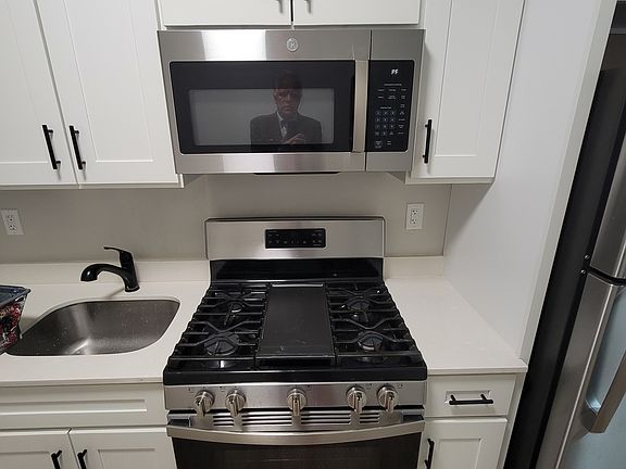 2nd image of 192 Kensington Ave APT 204