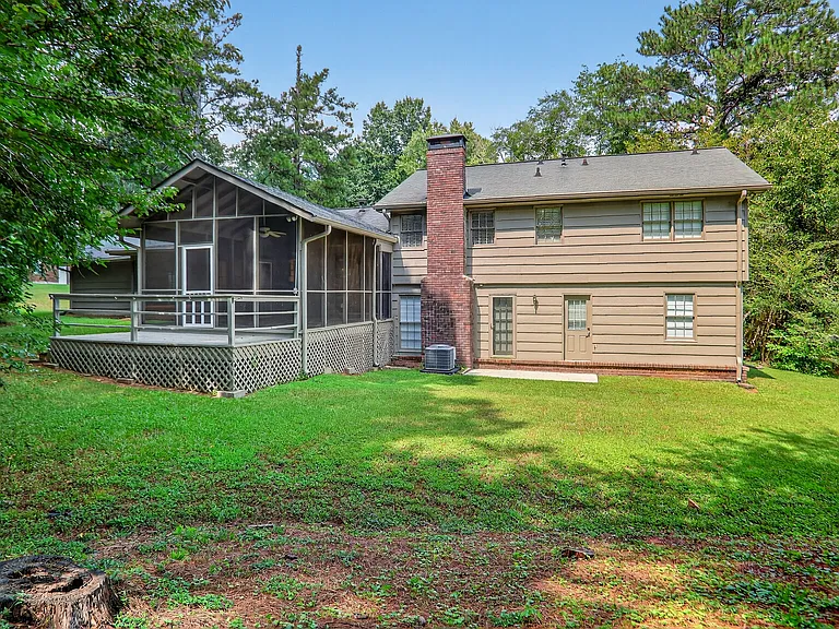 447 Cove Dr NE — Photo 20