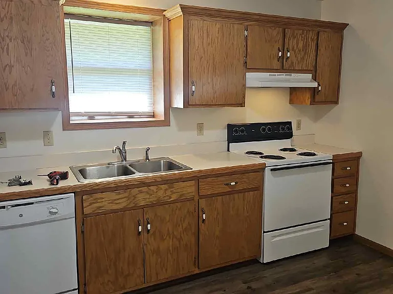 36 Southwest County Rd — Photo 3