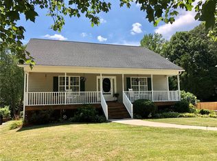 1748 Harper Spring Dr, Clemmons, NC 27012