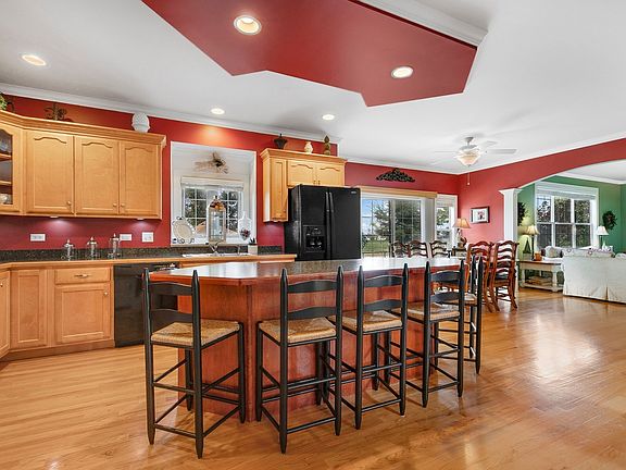 5th image of 25800 W Meadowland Cir