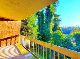 500 Umstead Dr APT D202, Chapel Hill, NC 27516