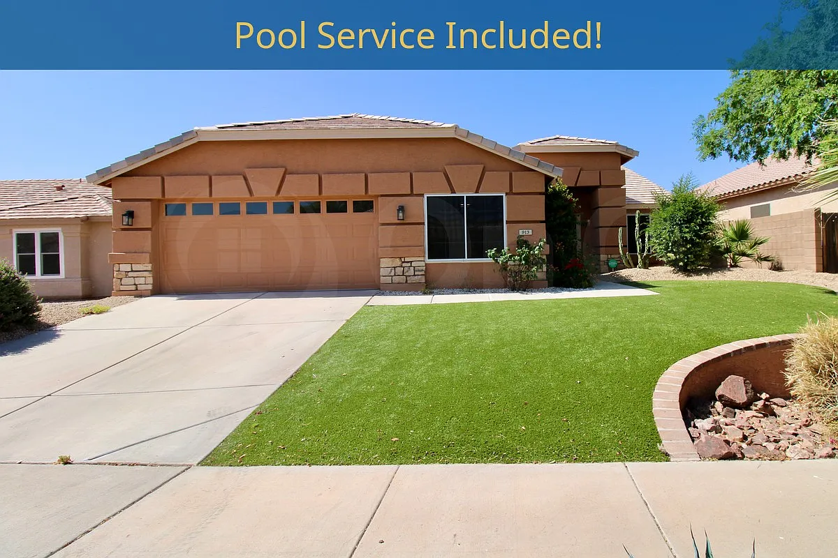 4 bed, 2.0 bath, 2261 sqft, $2,749 — Photo 2