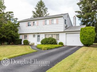 9 Clarissa Ln, Commack, NY 11725