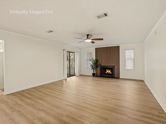 4th image of 2994 Foxcroft Dr