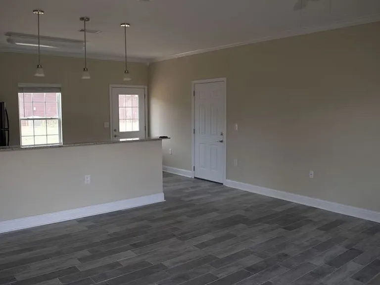 New Heights Apartments — Photo 18