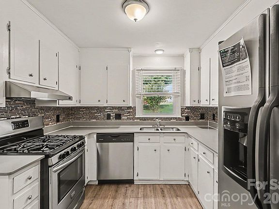 4th image of 8204 Strawberry Point Dr